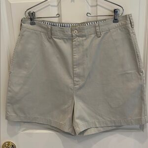 J Crew mens khaki shorts 2 pr. Size 36.